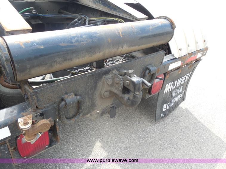 image for item I1411 2002 Sterling LT9500 semi truck