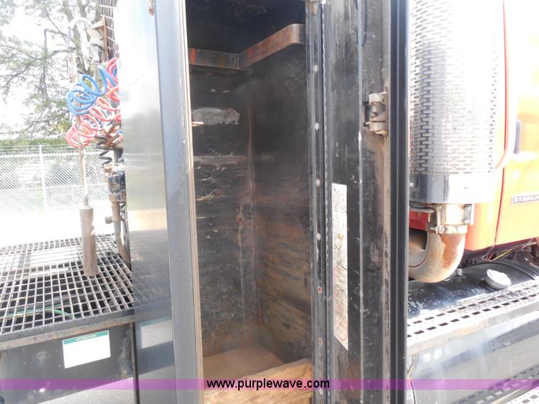 image for item I1411 2002 Sterling LT9500 semi truck