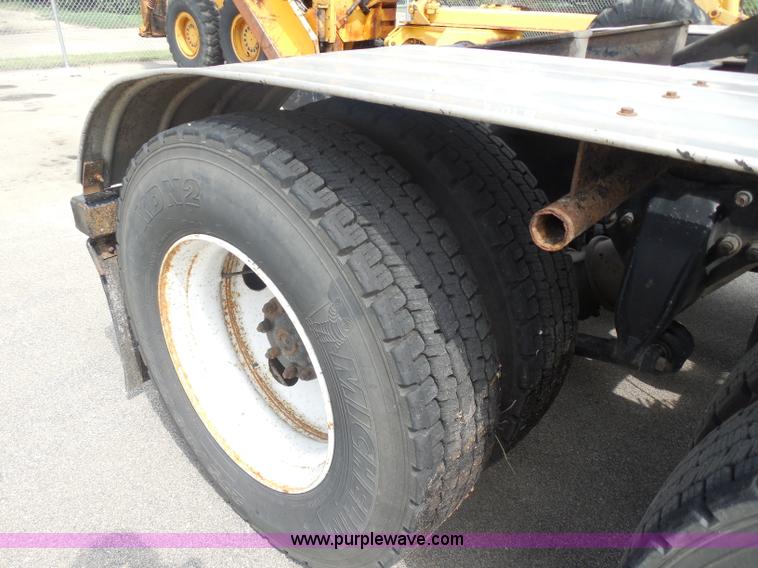 image for item I1411 2002 Sterling LT9500 semi truck