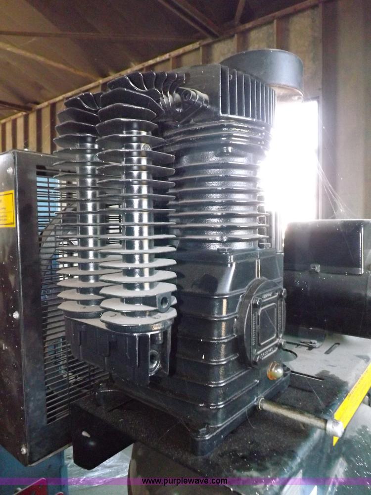 image for item I7517 Classic C7180230 vertical air compressor