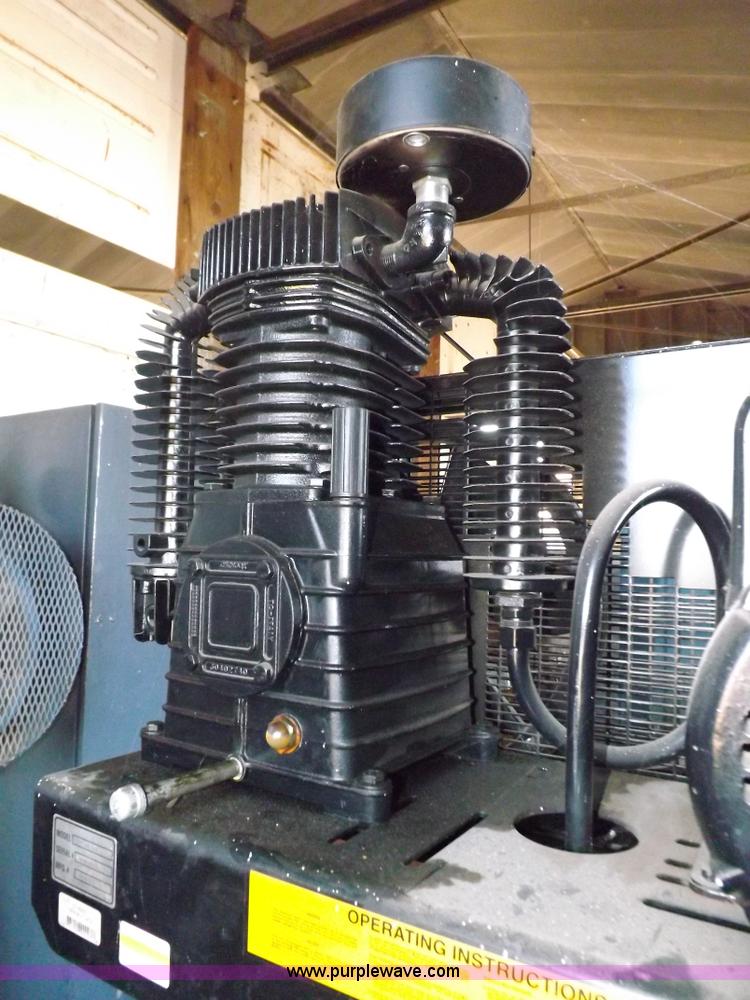 image for item I7517 Classic C7180230 vertical air compressor