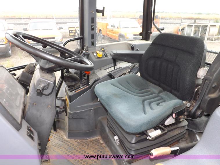 image for item I7525 1998 Ford New Holland 7740SL MFWD tractor