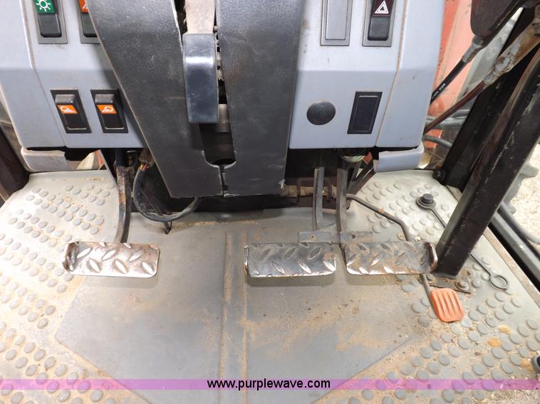 image for item I7525 1998 Ford New Holland 7740SL MFWD tractor