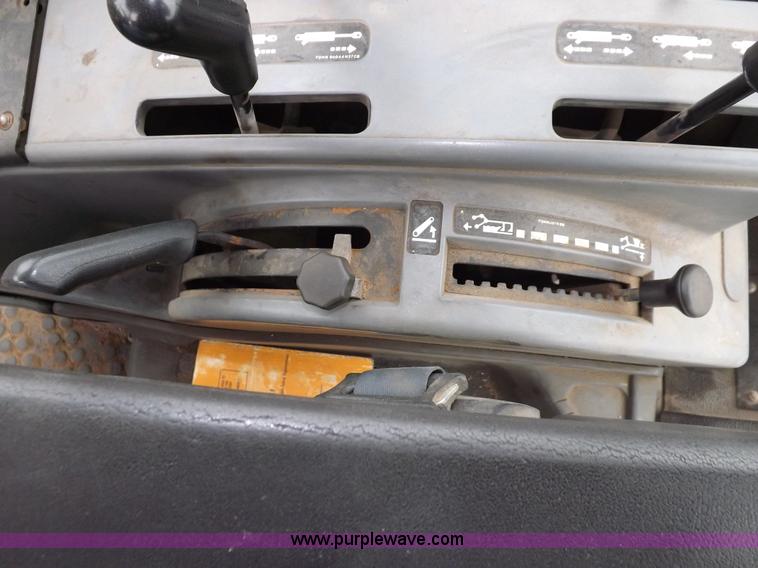 image for item I7525 1998 Ford New Holland 7740SL MFWD tractor