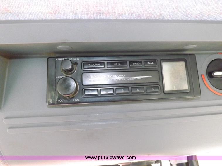 image for item I7525 1998 Ford New Holland 7740SL MFWD tractor