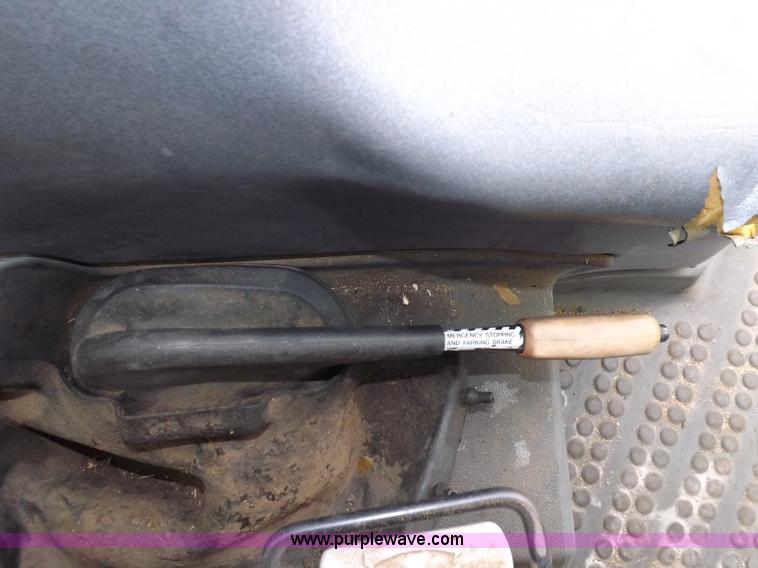 image for item I7526 1997 Ford New Holland 6640SL tractor