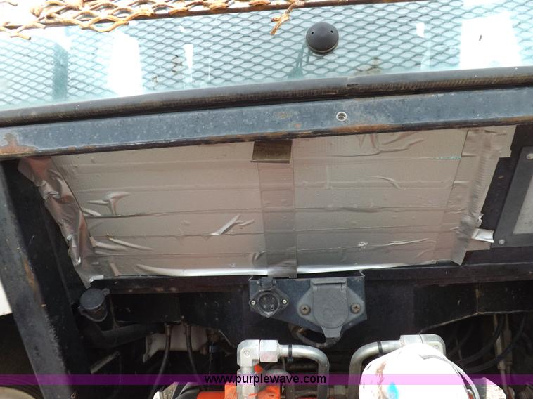 image for item I7526 1997 Ford New Holland 6640SL tractor