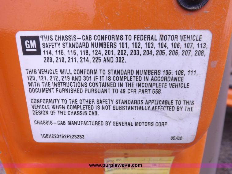 image for item I7531 2002 Chevrolet Silverado 2500HD Crew Cab utility truck