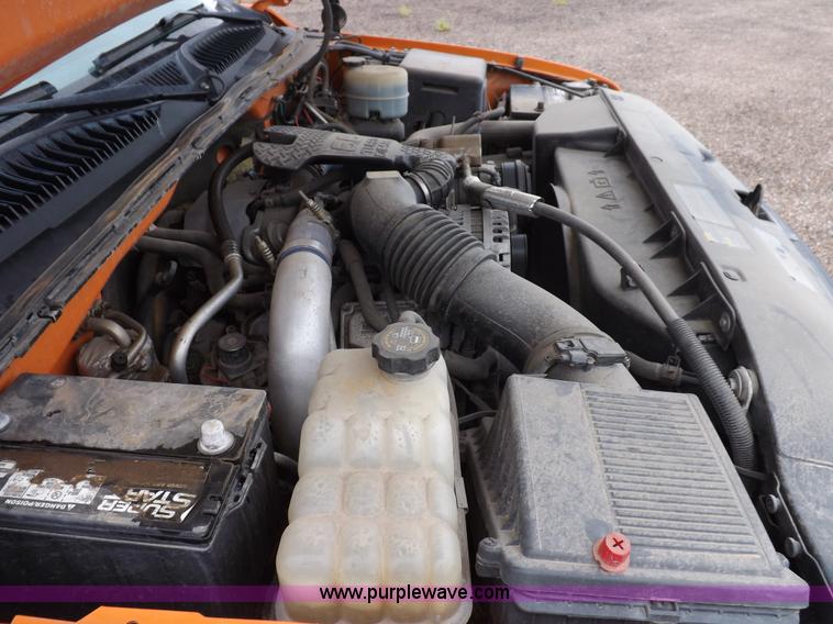 image for item I7535 2002 Chevrolet Silverado 2500HD pickup truck