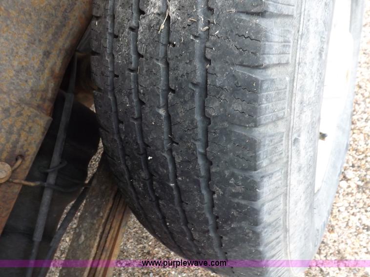 image for item I7535 2002 Chevrolet Silverado 2500HD pickup truck