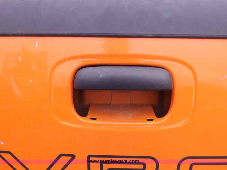 image for item I7535 2002 Chevrolet Silverado 2500HD pickup truck