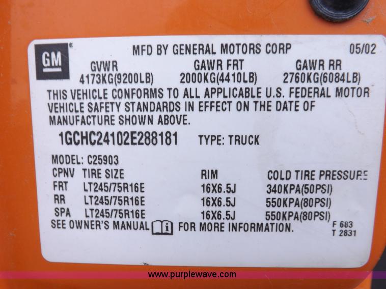 image for item I7535 2002 Chevrolet Silverado 2500HD pickup truck