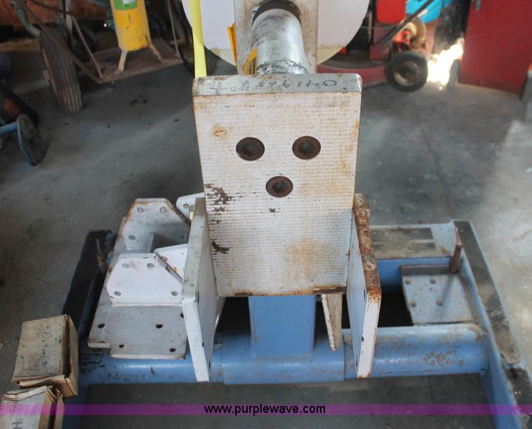 image for item I7766 OTC portable heavy duty engine repair engine stand