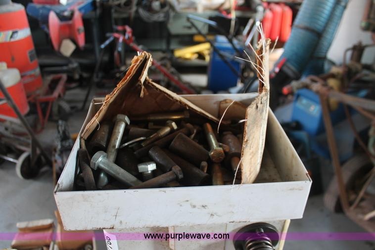 image for item I7766 OTC portable heavy duty engine repair engine stand