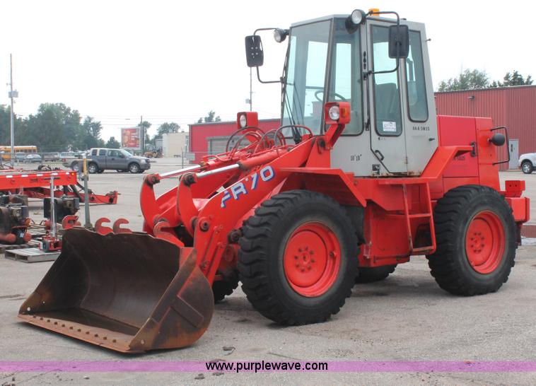 image for item I8023 1996 Fiat-Allis FR70 wheel loader