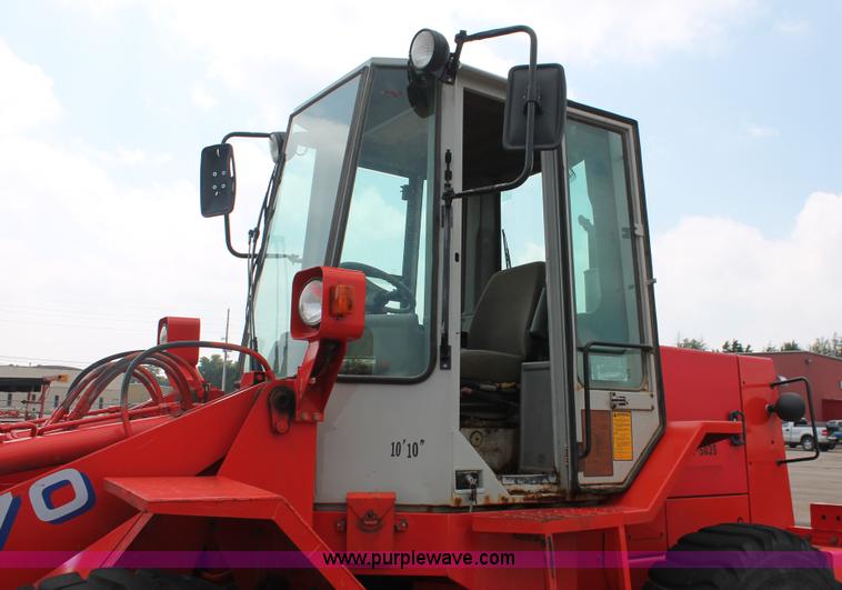 image for item I8023 1996 Fiat-Allis FR70 wheel loader