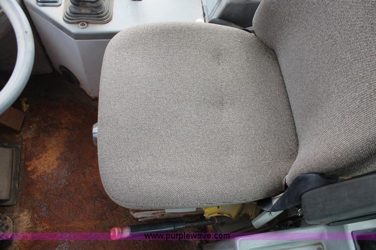 image for item I8023 1996 Fiat-Allis FR70 wheel loader