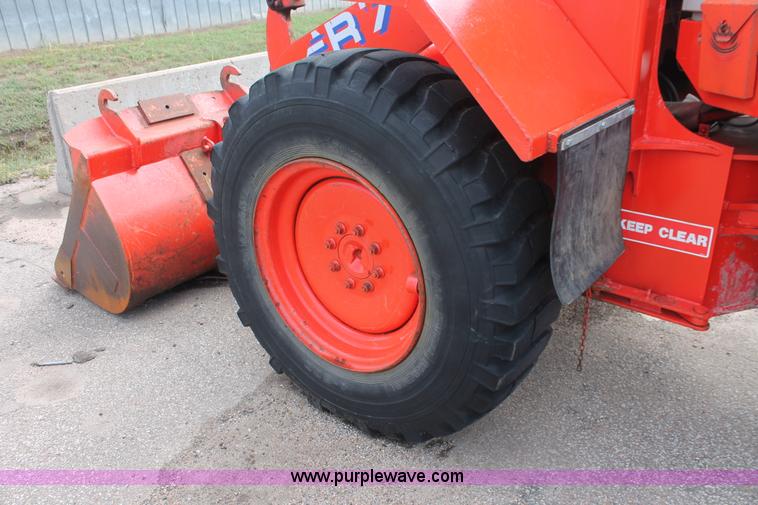 image for item I8023 1996 Fiat-Allis FR70 wheel loader