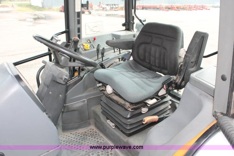 image for item I8024 1995 Ford New Holland 7740 MFWD tractor