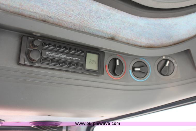 image for item I8024 1995 Ford New Holland 7740 MFWD tractor