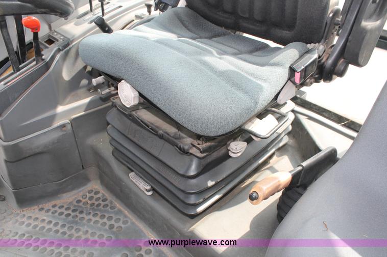 image for item I8024 1995 Ford New Holland 7740 MFWD tractor