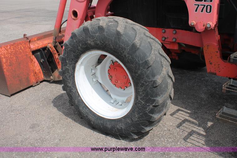 image for item I8024 1995 Ford New Holland 7740 MFWD tractor