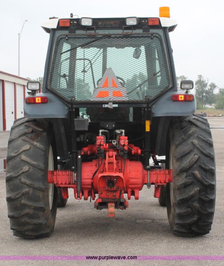 image for item I8025 1999 Ford New Holland TS100 tractor