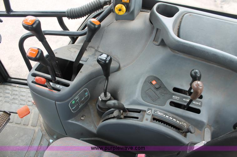 image for item I8025 1999 Ford New Holland TS100 tractor