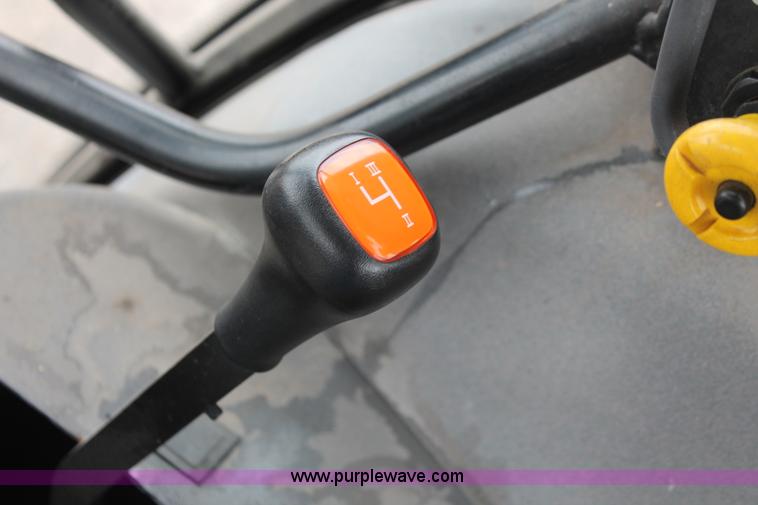 image for item I8025 1999 Ford New Holland TS100 tractor