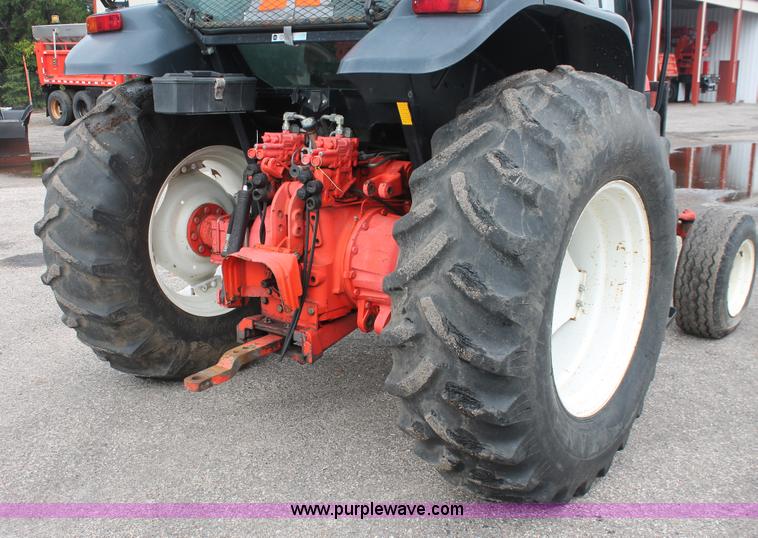 image for item I8025 1999 Ford New Holland TS100 tractor