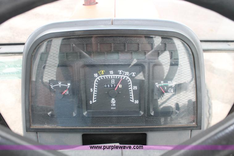 image for item I8026 1995 Ford New Holland 6640SL tractor