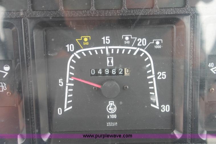 image for item I8027 1997 Ford New Holland 6640SL tractor