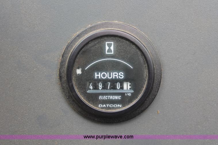 image for item I8027 1997 Ford New Holland 6640SL tractor