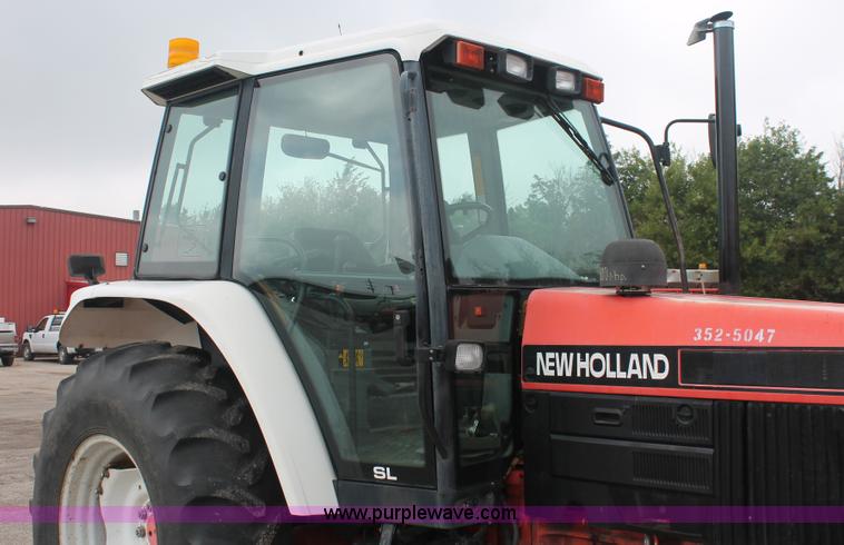 image for item I8027 1997 Ford New Holland 6640SL tractor