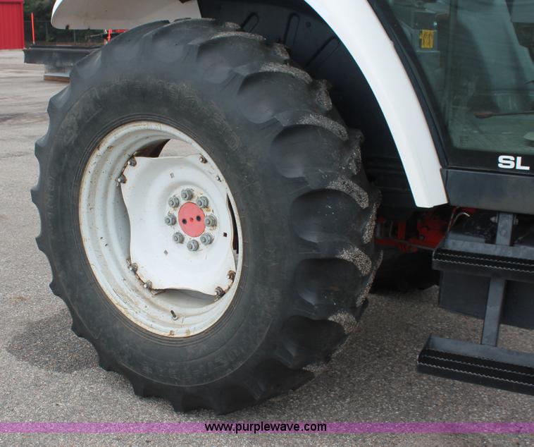 image for item I8027 1997 Ford New Holland 6640SL tractor