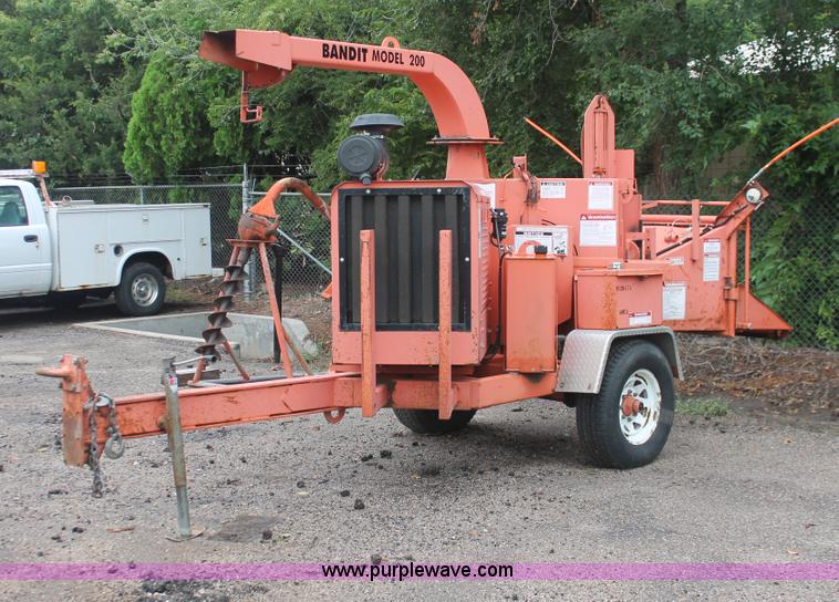 image for item I8028 2001 Brush Bandit 200+ wood chipper