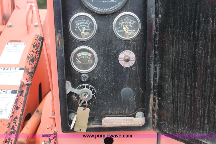 image for item I8028 2001 Brush Bandit 200+ wood chipper