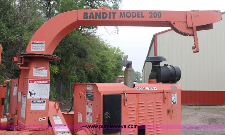 image for item I8028 2001 Brush Bandit 200+ wood chipper