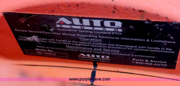 image for item I8028 2001 Brush Bandit 200+ wood chipper