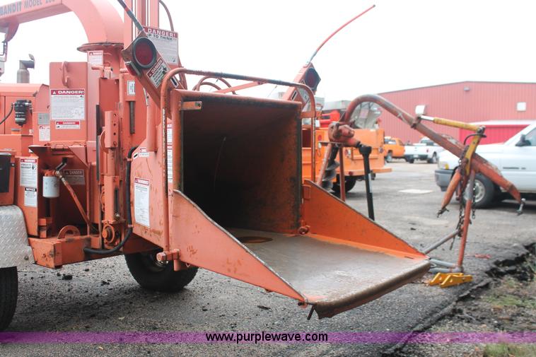 image for item I8028 2001 Brush Bandit 200+ wood chipper