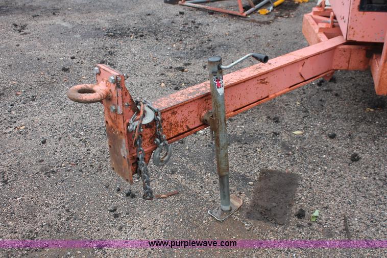 image for item I8028 2001 Brush Bandit 200+ wood chipper