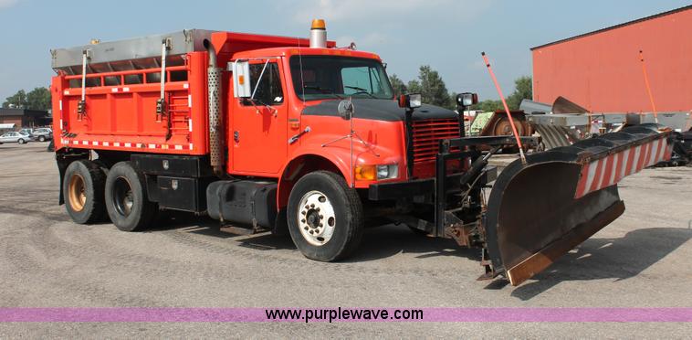 image for item I8030 1999 International 4900 dump truck
