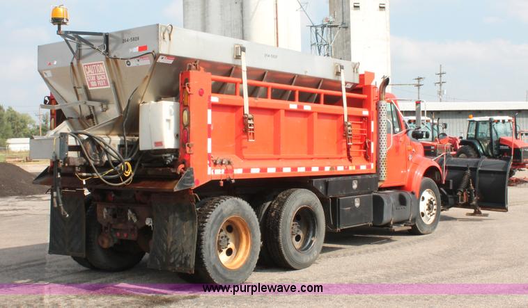 image for item I8030 1999 International 4900 dump truck