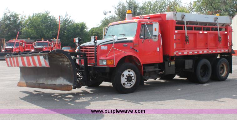 image for item I8030 1999 International 4900 dump truck