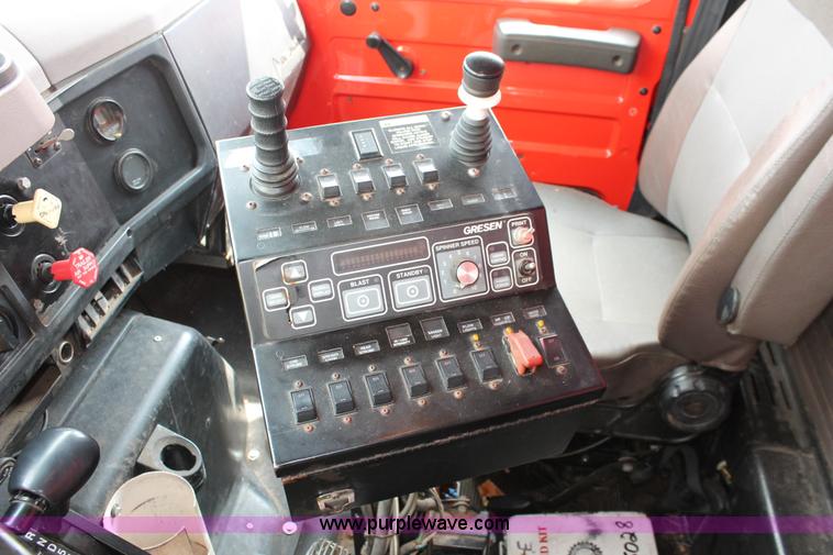 image for item I8030 1999 International 4900 dump truck