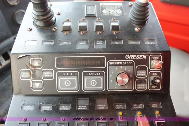 image for item I8030 1999 International 4900 dump truck