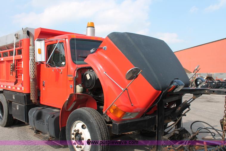 image for item I8030 1999 International 4900 dump truck
