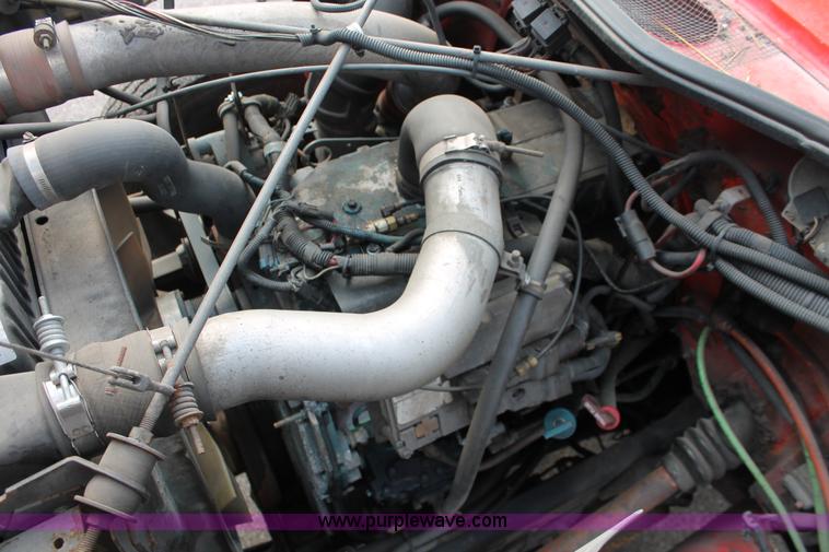 image for item I8030 1999 International 4900 dump truck