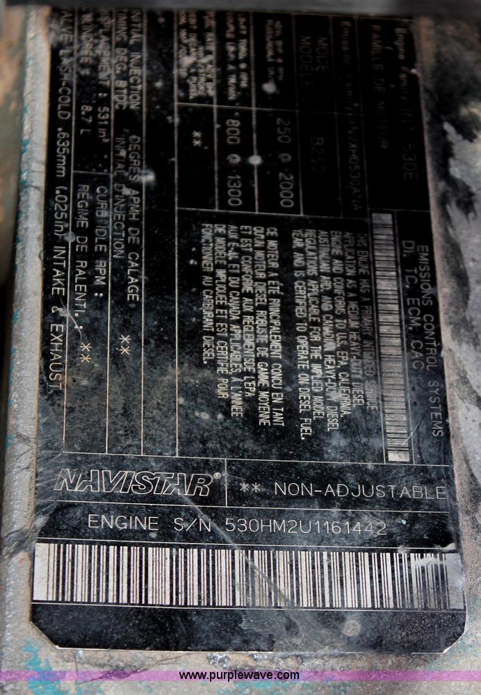 image for item I8030 1999 International 4900 dump truck