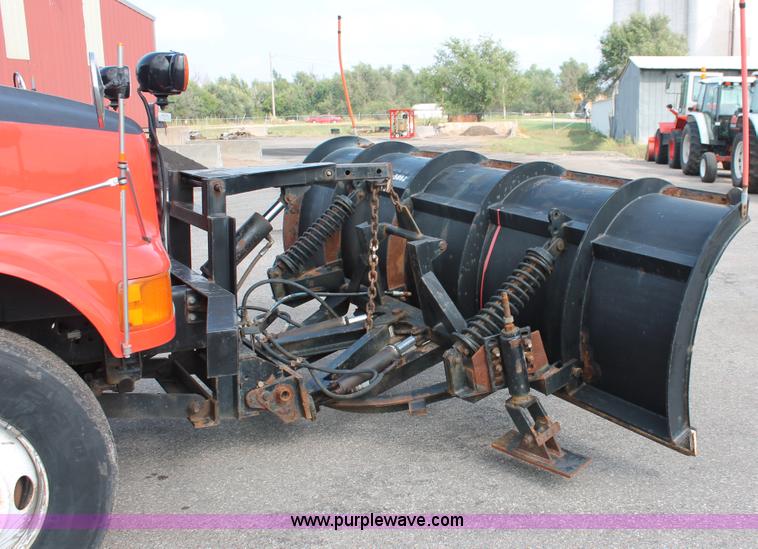 image for item I8030 1999 International 4900 dump truck